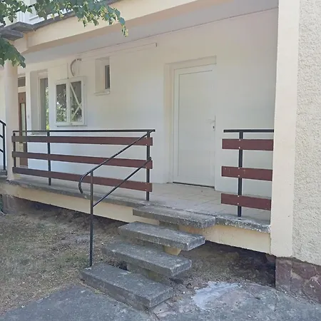 Summer Breeze Hideout Apartment